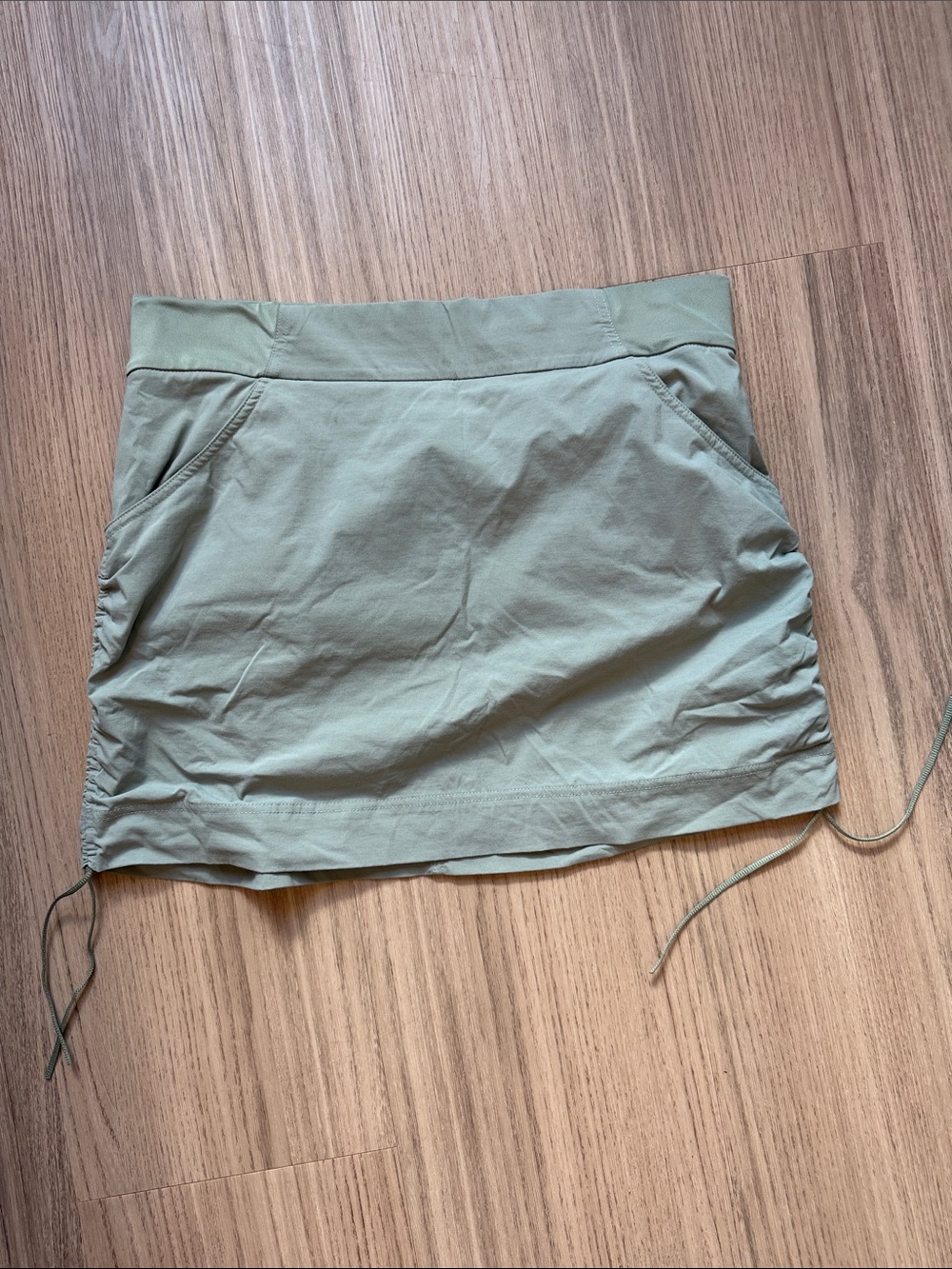 Columbia Light Sage Green Athletic Mini Skirt with Drawcords